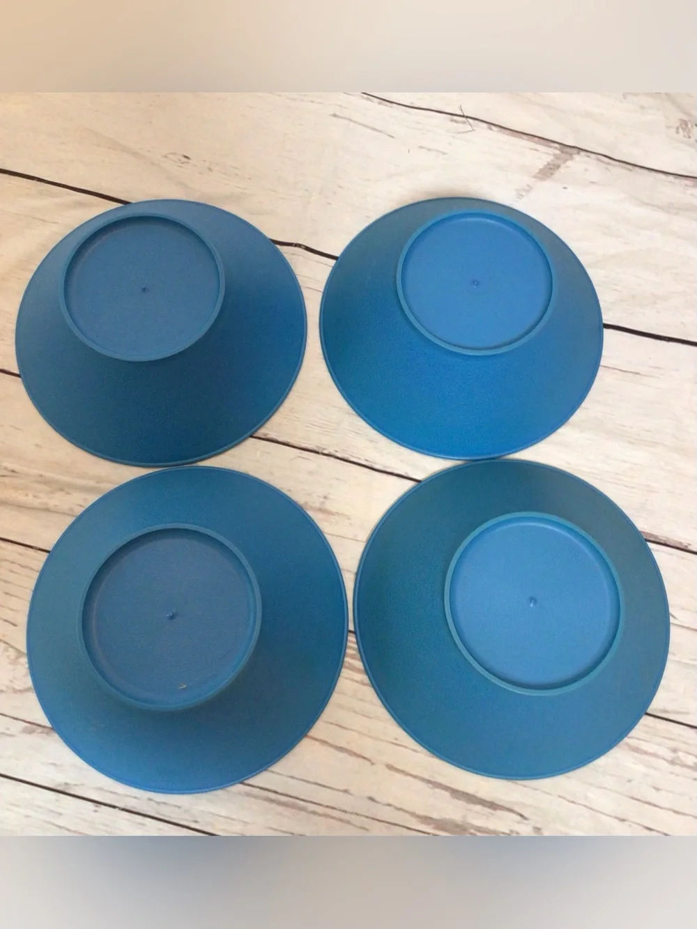 Vintage Camping Picnic Dinnerware Set 32pc Plastic Trays Mugs Bowls Cups Utensil